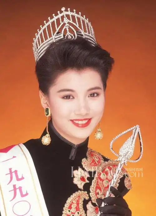 这个时候是不是得来再回顾下历届港姐啦?