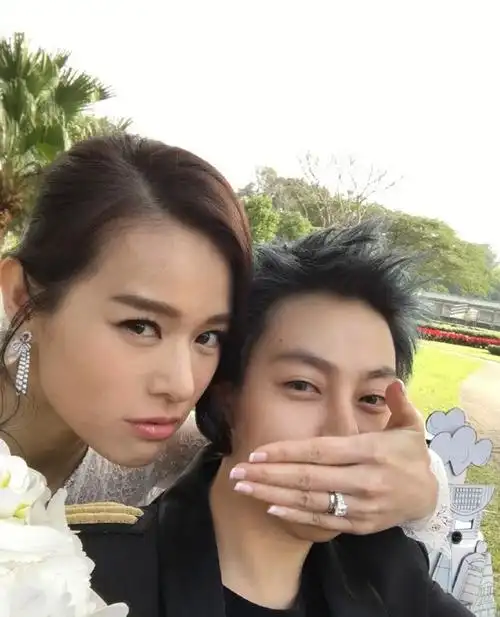 网红皇甫圣华转当演员,扮男性造型惊艳,与郭碧婷李溪芮关系亲密_网友