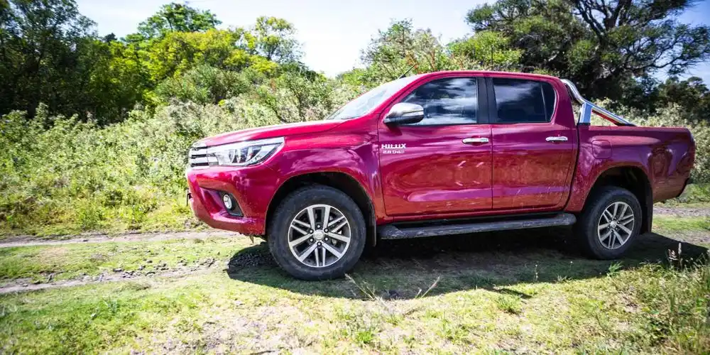 恐怖分子的爱车——2016款丰田hilux sr5双排座版海外车评
