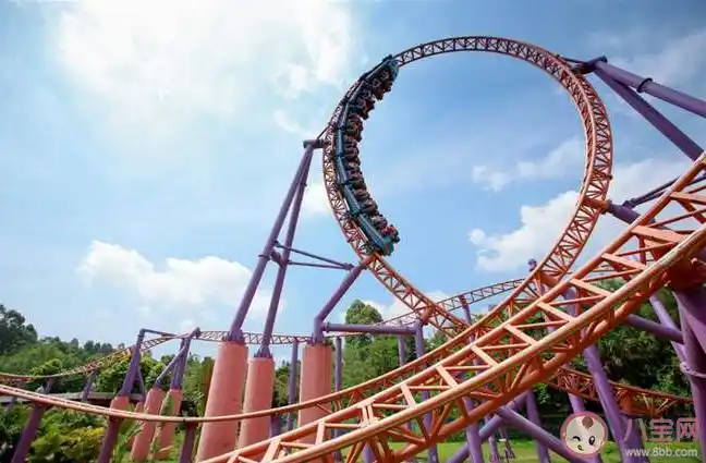 过山车到底有多刺激 形容坐过山车的心情句子大全