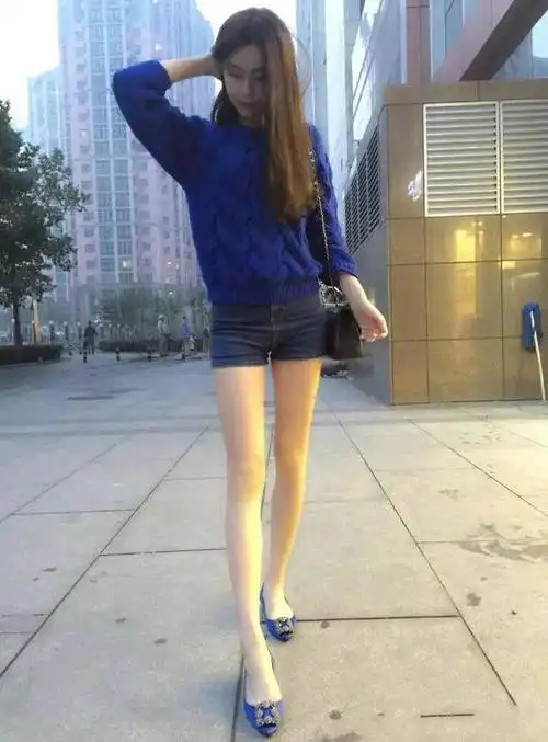 美女腿细是一种资本,胸围傲人更是一种天赋