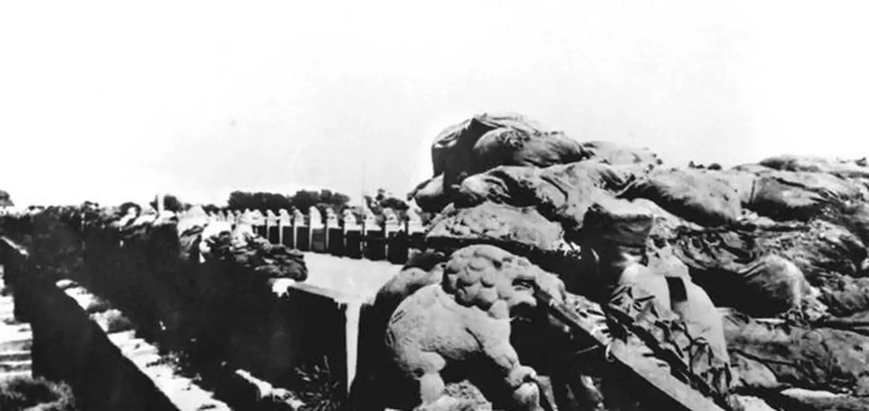 这首由戴安澜将军作词的中国远征军军歌,奏响了中国远征军出征的号角.