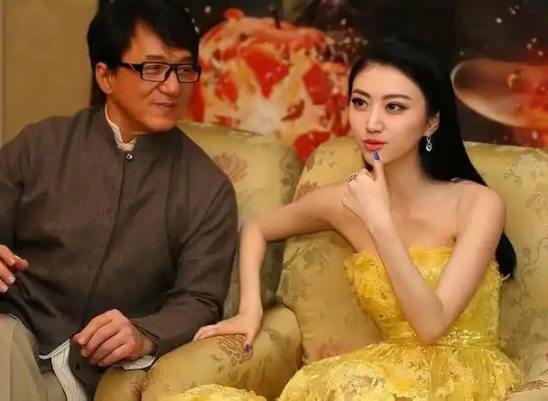 曾是资本大佬的心头肉,如今被张继科坑惨,景甜都经历了啥?