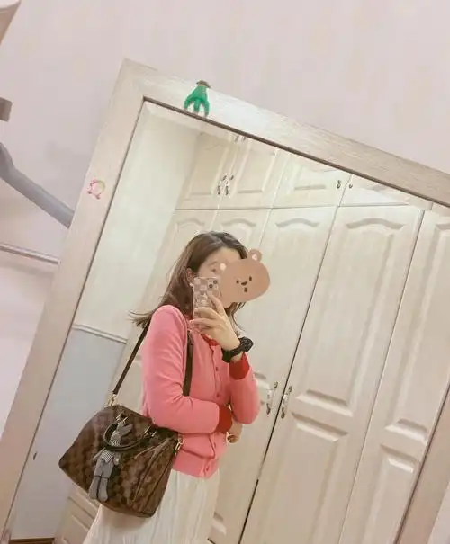 speedy25上身图深浅色衣服对比