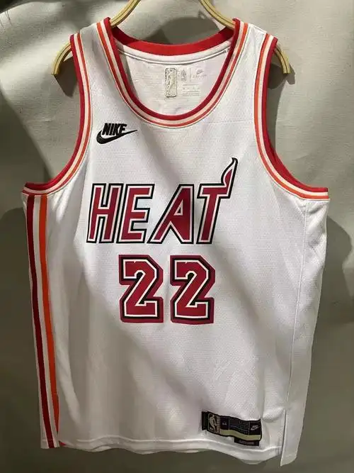 高质量热火球衣