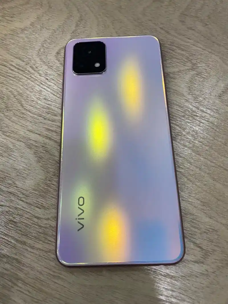 vivo  y52s   8 128   99成新,几百块钱 - 抖音