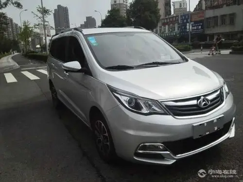 长安欧尚宝骏730宏光银灰色495万