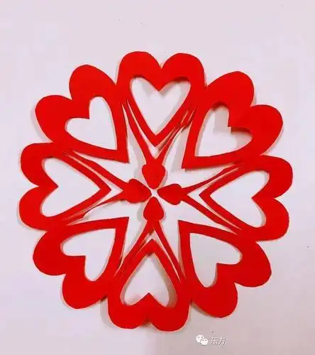 简单的心形剪纸教程图解步骤图 手工剪纸图片大全简单-普车都