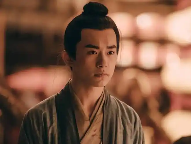 易烊千玺这次选对了