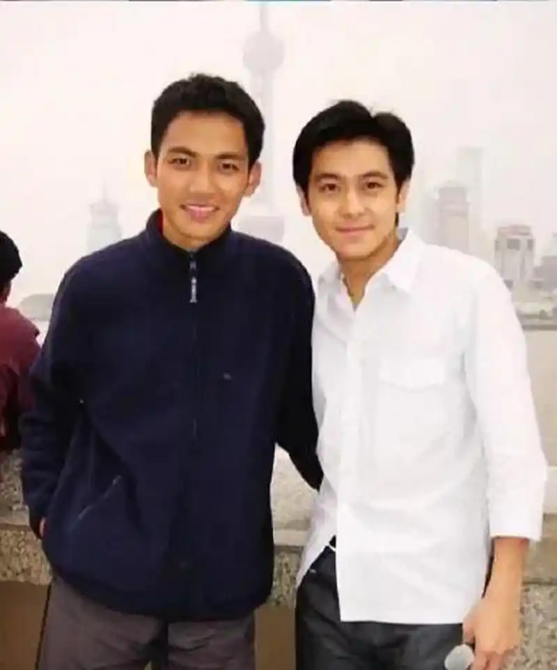 钟汉良和林志颖早年同框,谁是真帅哥,一眼就能看出来.