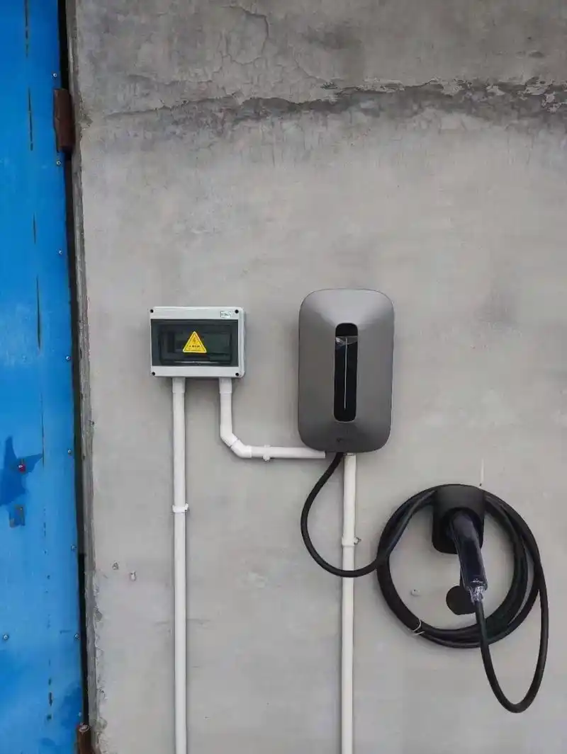 家用充电桩.#车位安装充电桩 #充电桩 #充电站 #电动车充 - 抖音