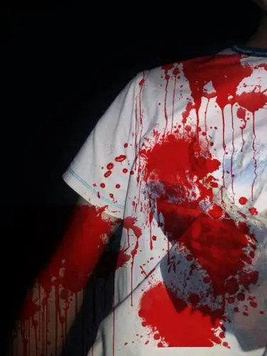 求ps这个个一身血的,像真的一样?血还有再留的.