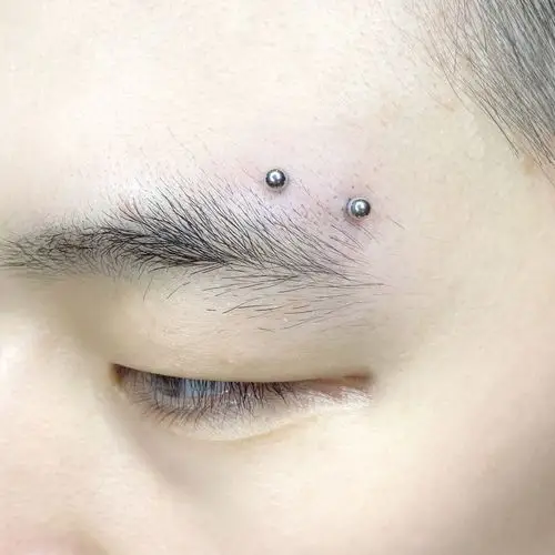 眉钉除了竖着打横着打也很好看横眉钉