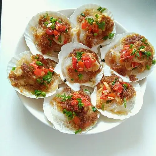 张婉e7ou做的蒜蓉粉丝蒸扇贝