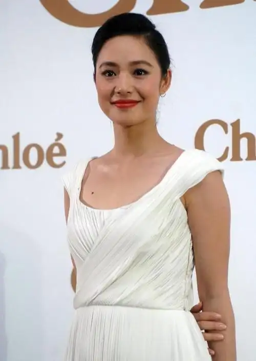 姜文的老婆——周韵个人相册,比姜文小15岁