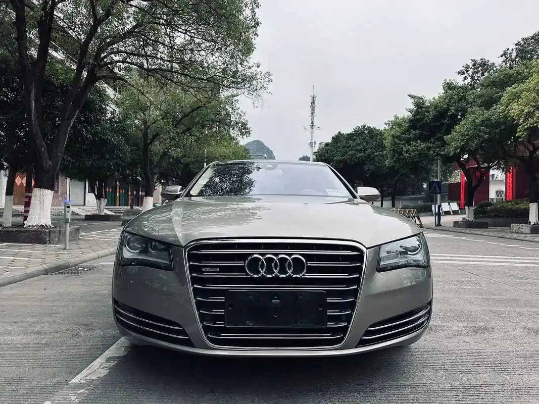 差一天2012年奥迪a8l