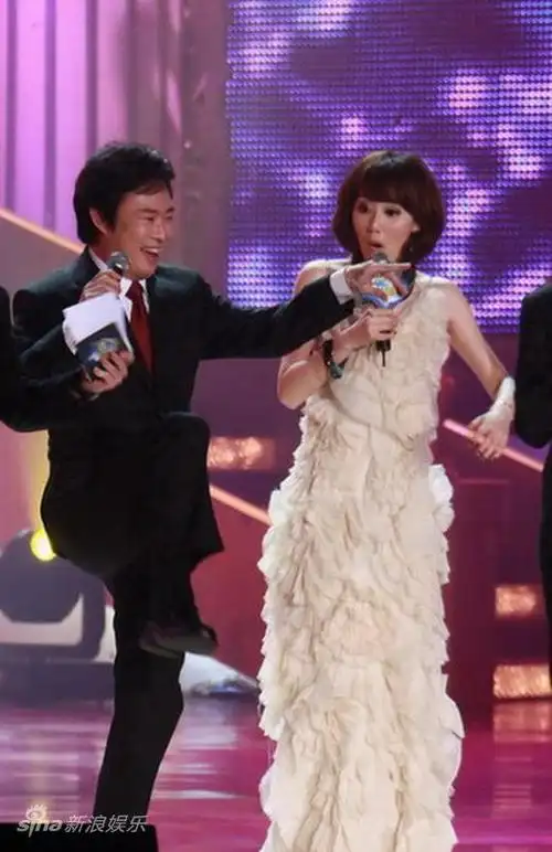 图文2010舞林盛典费玉清秀舞姿