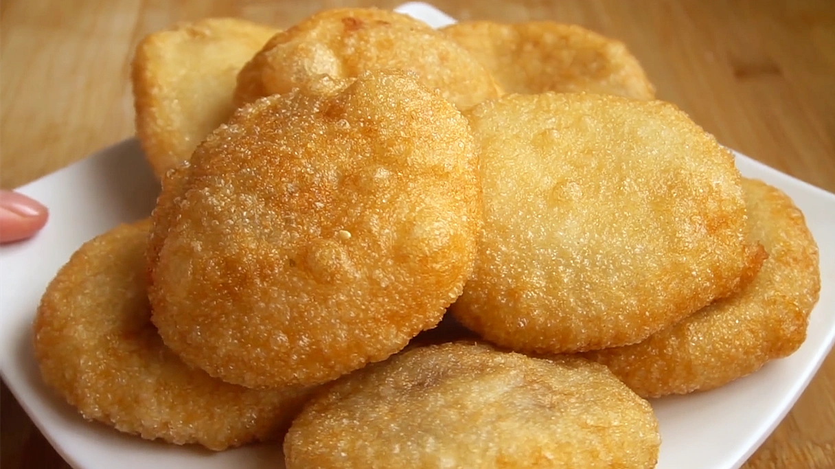 油炸糕不要直接下锅,教你一招,外酥里软不吸油,吃着不油腻