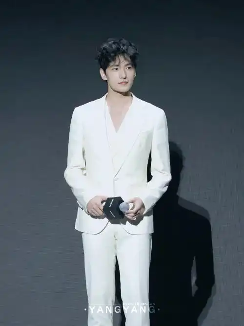 新秀丽代言人杨洋领航新轨迹##杨洋凡人修仙传