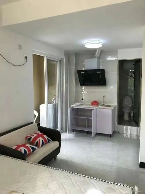 三八路鹤林新城 一室一厅仅租1500 现场实拍