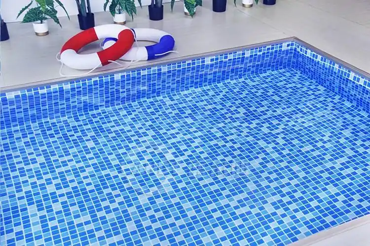 规则马赛克「蓝尔迪泳池胶膜」