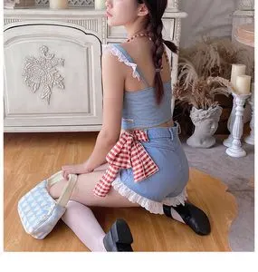 2021年夏季新款纯欲风牛仔短裤半藏森林高腰显瘦蕾丝花边辣妹热裤