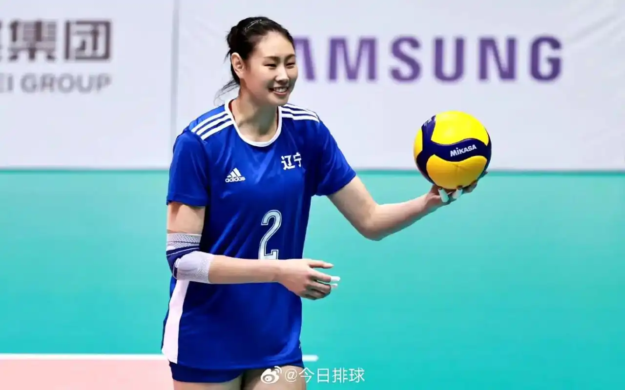 据《辽宁晚报》的报道,奥运冠军,中国女排前国手颜妮