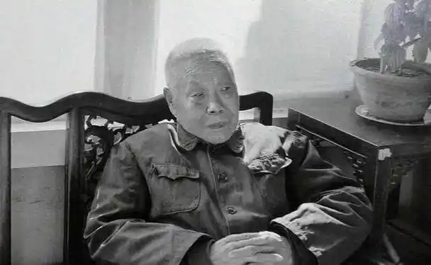 婉容被溥仪关"猪圈"十年,被救出时,她的一句话让