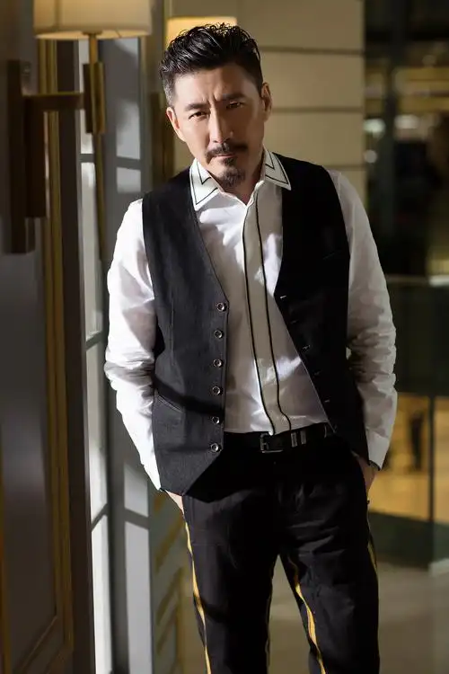 决胜时刻热映张子健写真尽显型男气质