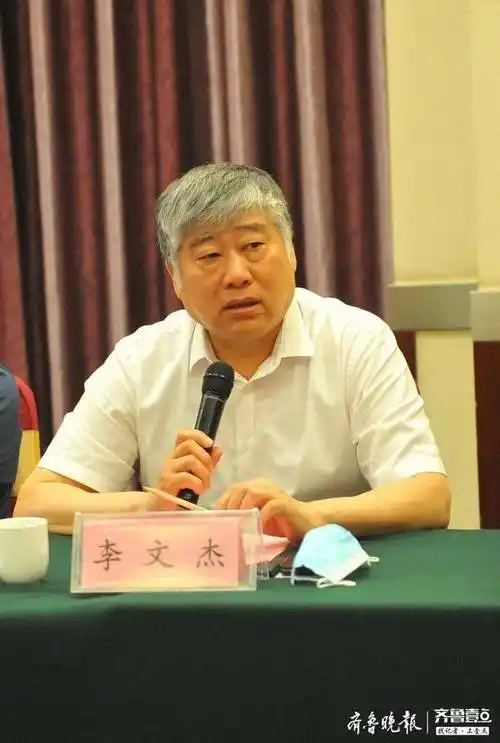 漱玉平民董事长李文杰:邀请医护代表回武汉,把错过的美景补回来