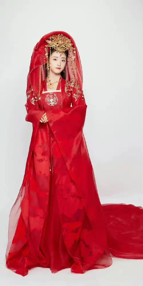 沈月新剧古装婚服造型##沈月新剧古装嫁衣造型