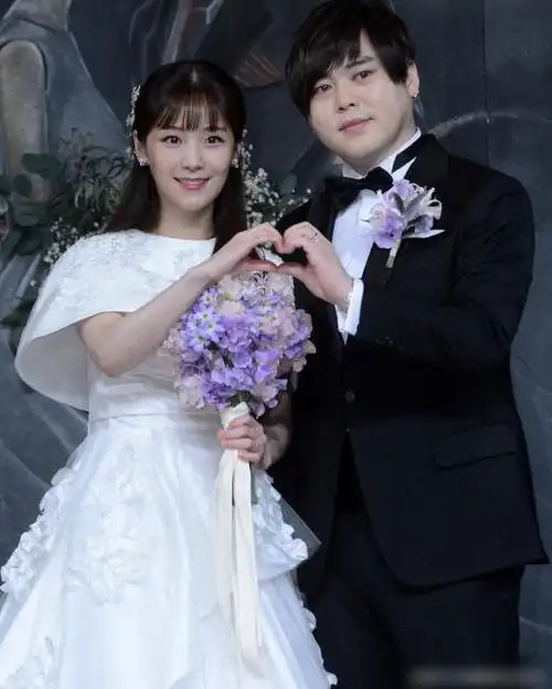 又一对明星情侣安七炫和郑柔美告诉你什么叫成功的粉丝