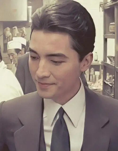 只有他在好莱坞活出了尊严69岁的尊龙一生爱国如今依旧单身