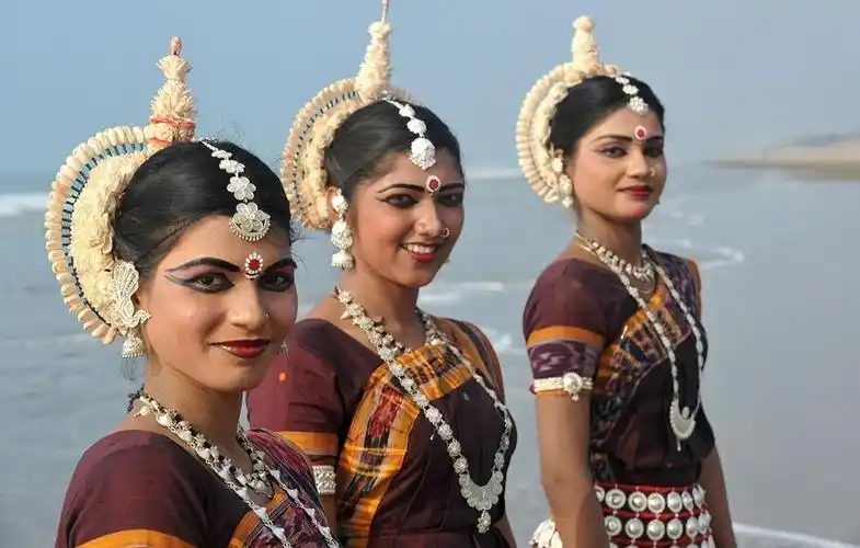 印度火车与校车相撞有学生伤亡吗?