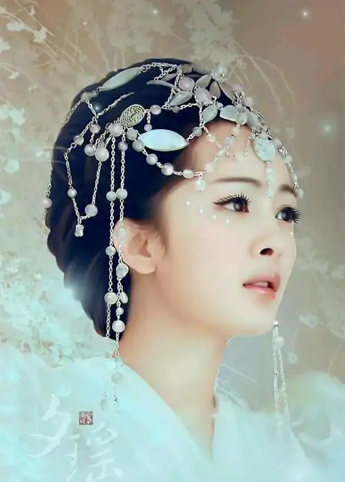 三大明星最美古装形象,刘亦菲最清纯,杨幂最高冷,只有她最自然