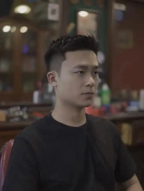 男生发型适合头顶尖的男生发型