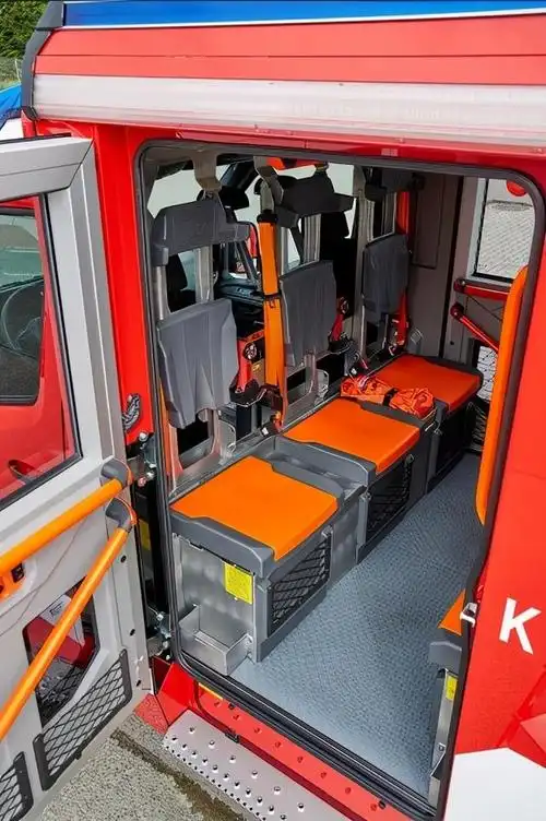 美国豪士科消防车性能参数(更紧凑尺寸更强劲性能)(30)