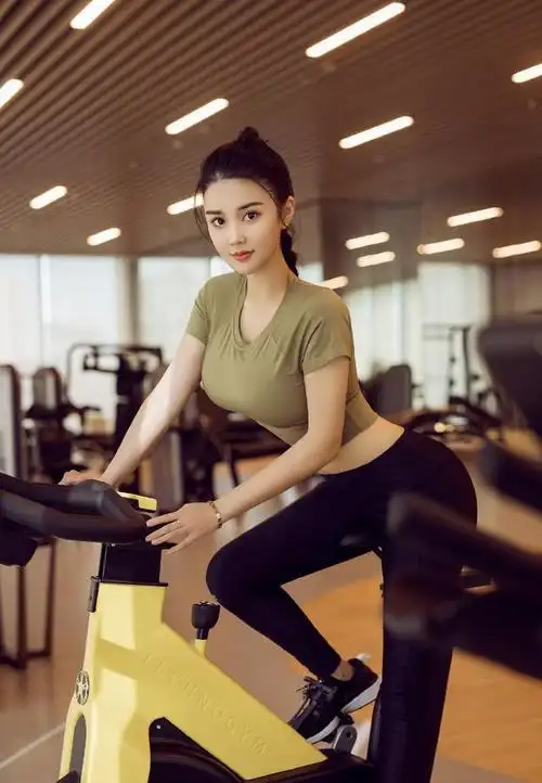 36d北京女孩完美腰臀比加大长腿魅力十足性感妩媚艳而不妖