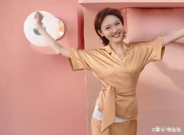 龙洋自曝有洁癖家里所有的地板擦到可以亲吻的程度才罢休