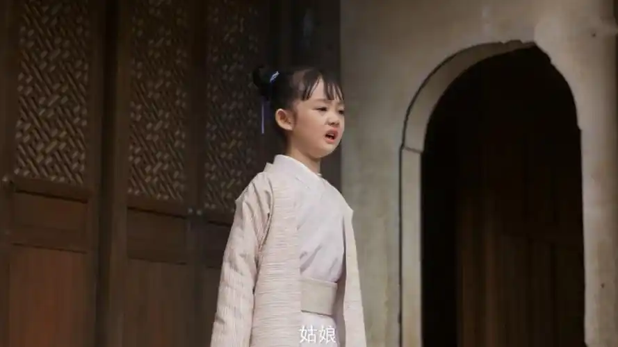 《知否》小演员片场补作业,小小桃成团宠,说东北话逗笑众人