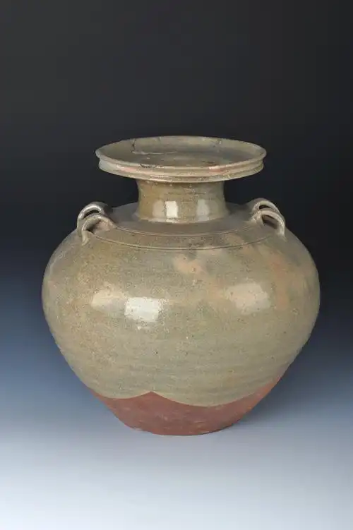 西晋青瓷盘口壶