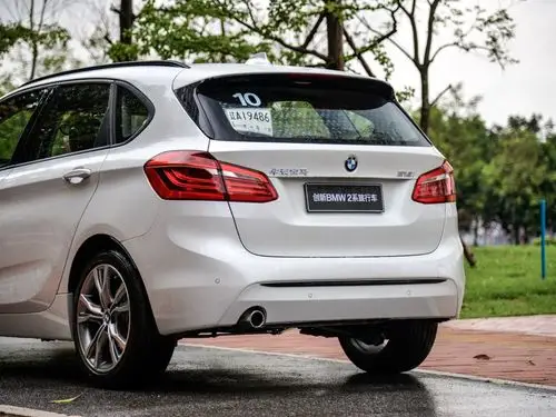 华晨宝马 宝马2系旅行车 2016款 218i 运动设计套装