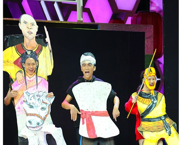 东营小伙逯爱岩纸片人表演的背后喜剧形式的创新和延伸