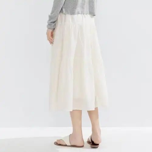 让你在夏日里散发自信光芒的长款半裙!穿上它,瞬间提