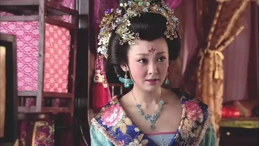 苏龙是倒插门,入赘到了相府,王金钏告诉我们,女人家境比男人好,该如何