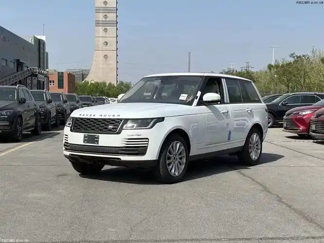 2022款最新款路虎揽胜行政30现车评测