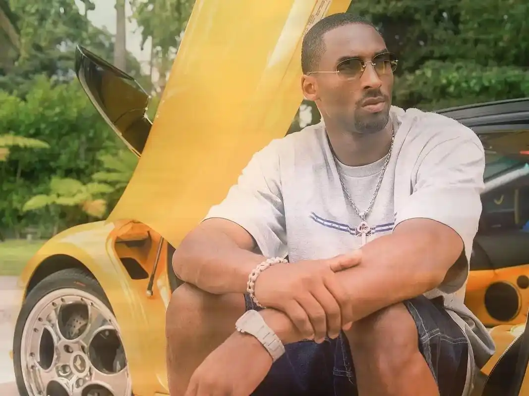 美媒分享的一些球星生活照.#科比 #乔丹 #照片 #姚明 - 抖音