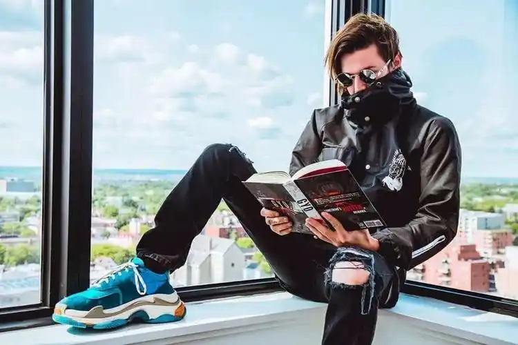 世界上最酷的玩蛇少年ghastly深圳superface酒吧