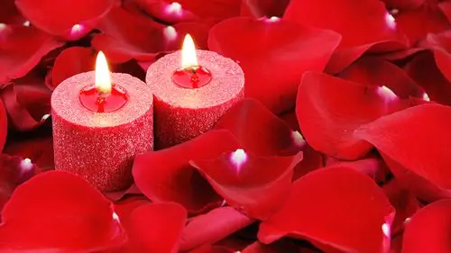 红蜡烛,火焰,玫瑰花瓣,浪漫 4k