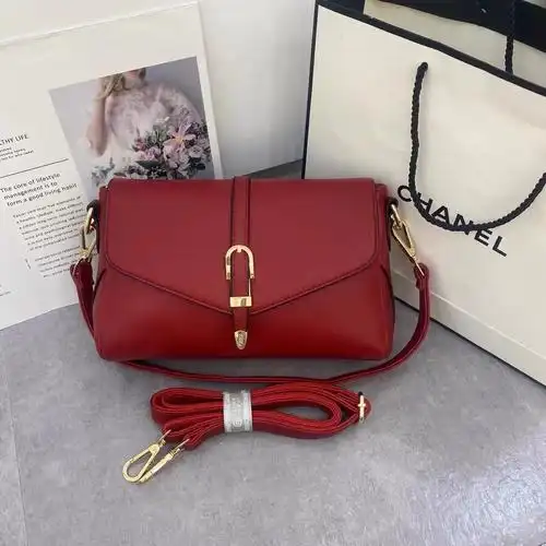 2020雅蒂尔新款女士单肩斜挎两用女包新品软料女士包袋